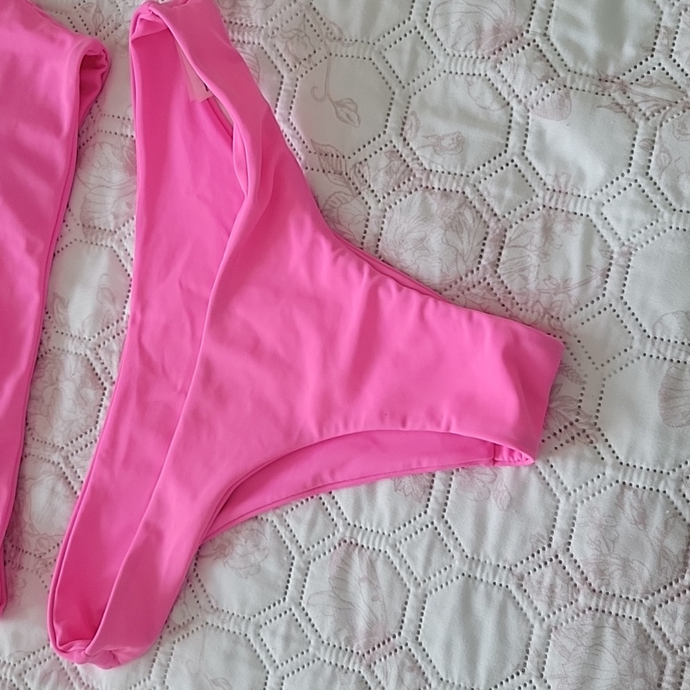 Zaful Bright Pink Bikini Set - Picture 5 of 9